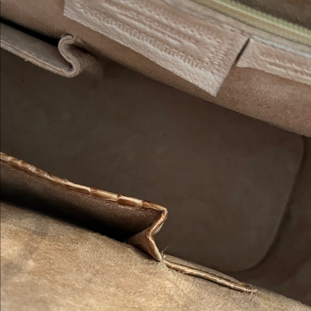 Nancy Gonzales Elegant Brown Crocodile-Tote Bag - Picture 6 of 7